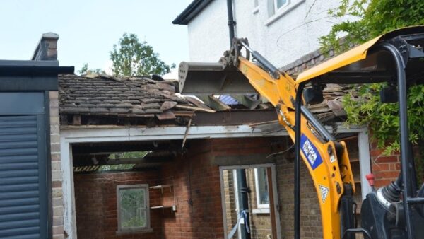 You are currently viewing Contractor jailed after teen falls to death during demolition works  