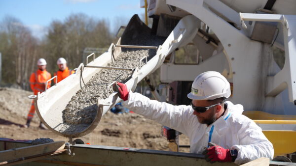 Read more about the article Murphy makes first UK low-carbon concrete pour for permanent works on Transpennine Route Upgrade