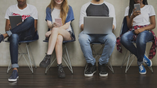 You are currently viewing CIOB urges government to consider social media’s role in careers guidance in ban debate 