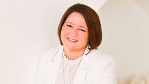 Read more about the article CIOB Fellow’s new book helps leaders navigate a career pivot 