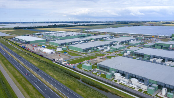 You are currently viewing Sorry, what’s a data centre? Survey shows 89% of people have no idea